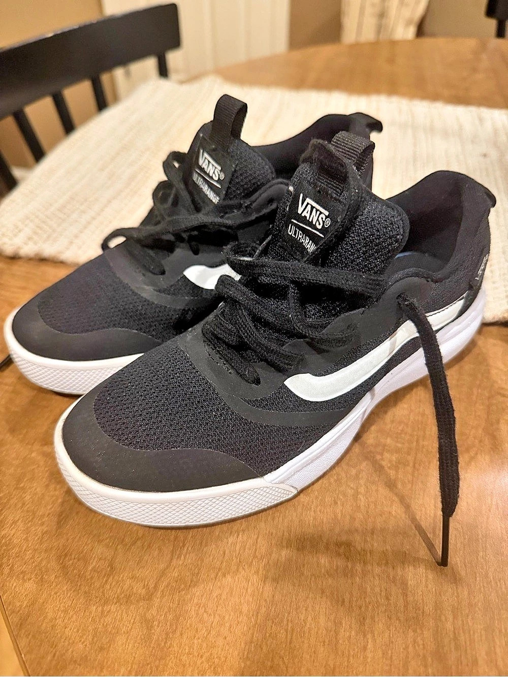 Vans Kids Black & White Sneakers US 2.5